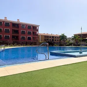 Luminoso Y Elegante, Piscinas Y Pistas De Pádel Palm-mar